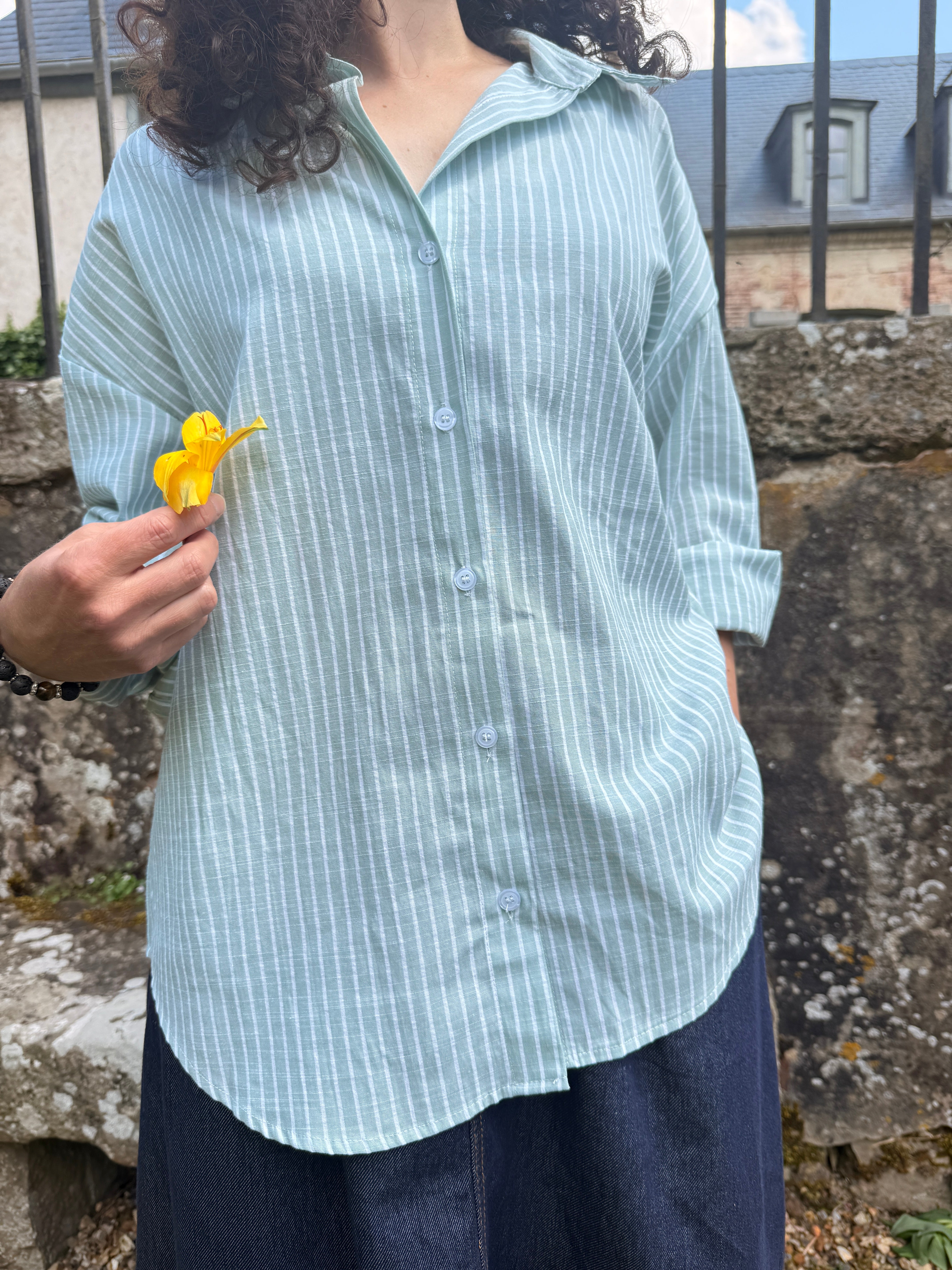 Chemise verte à rayures