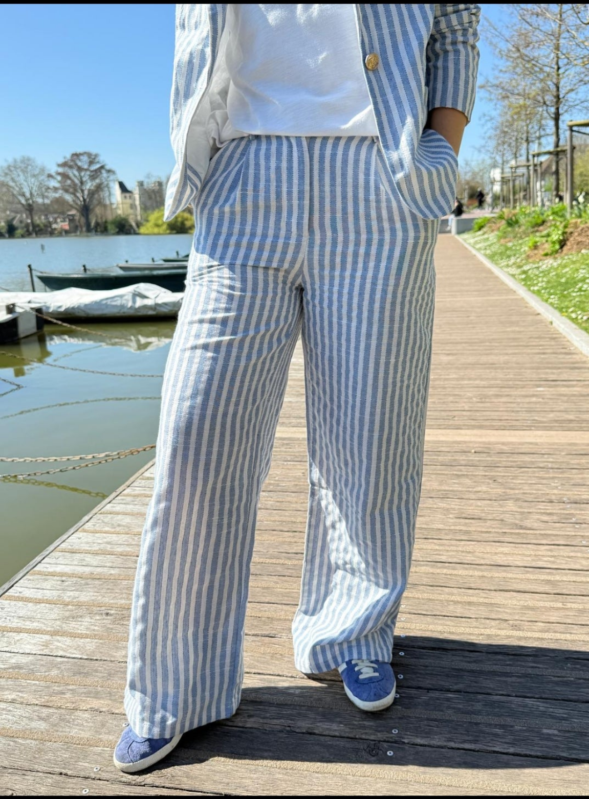 Pantalon blanc et bleu
