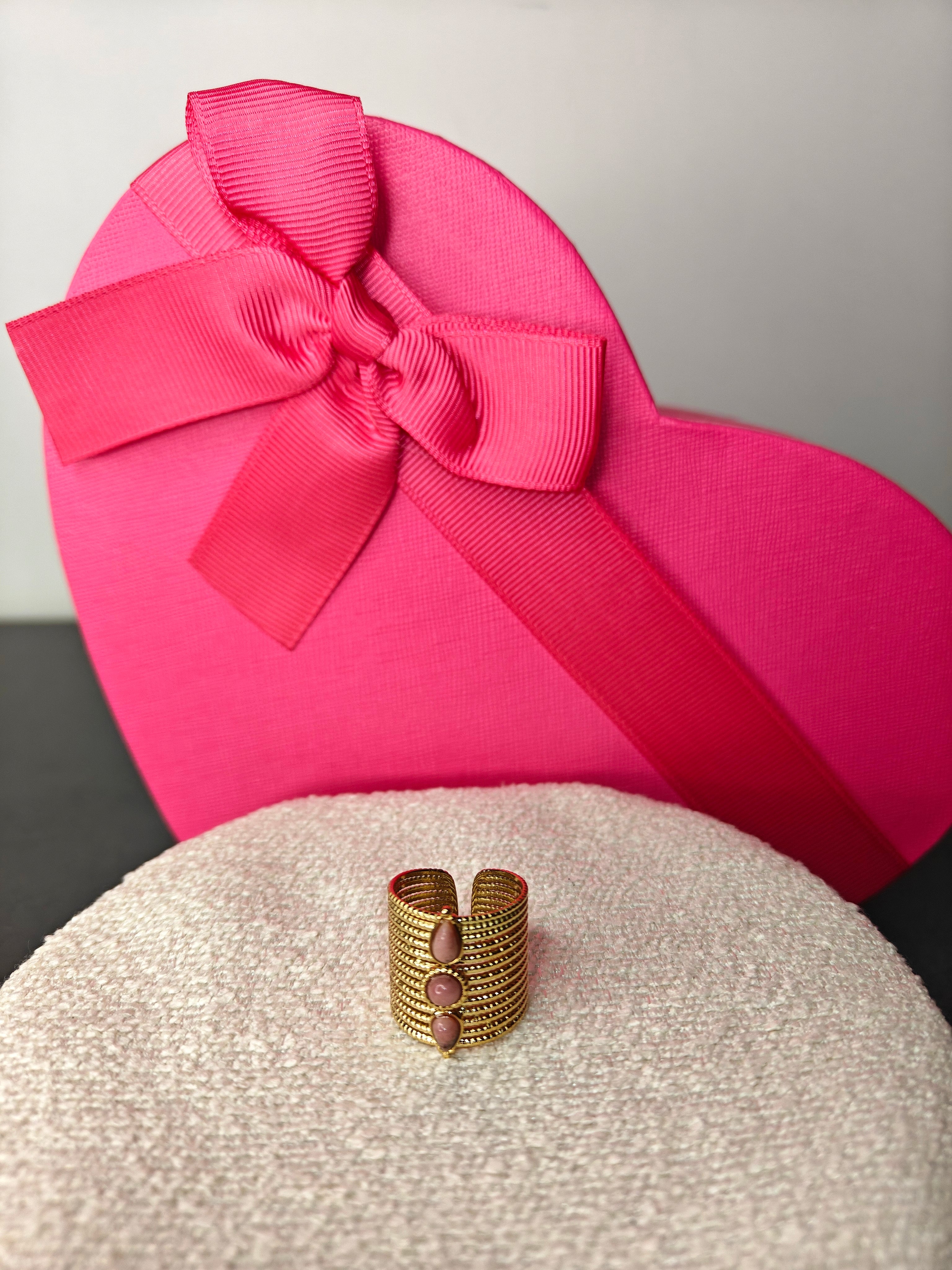 Bague manchette rose