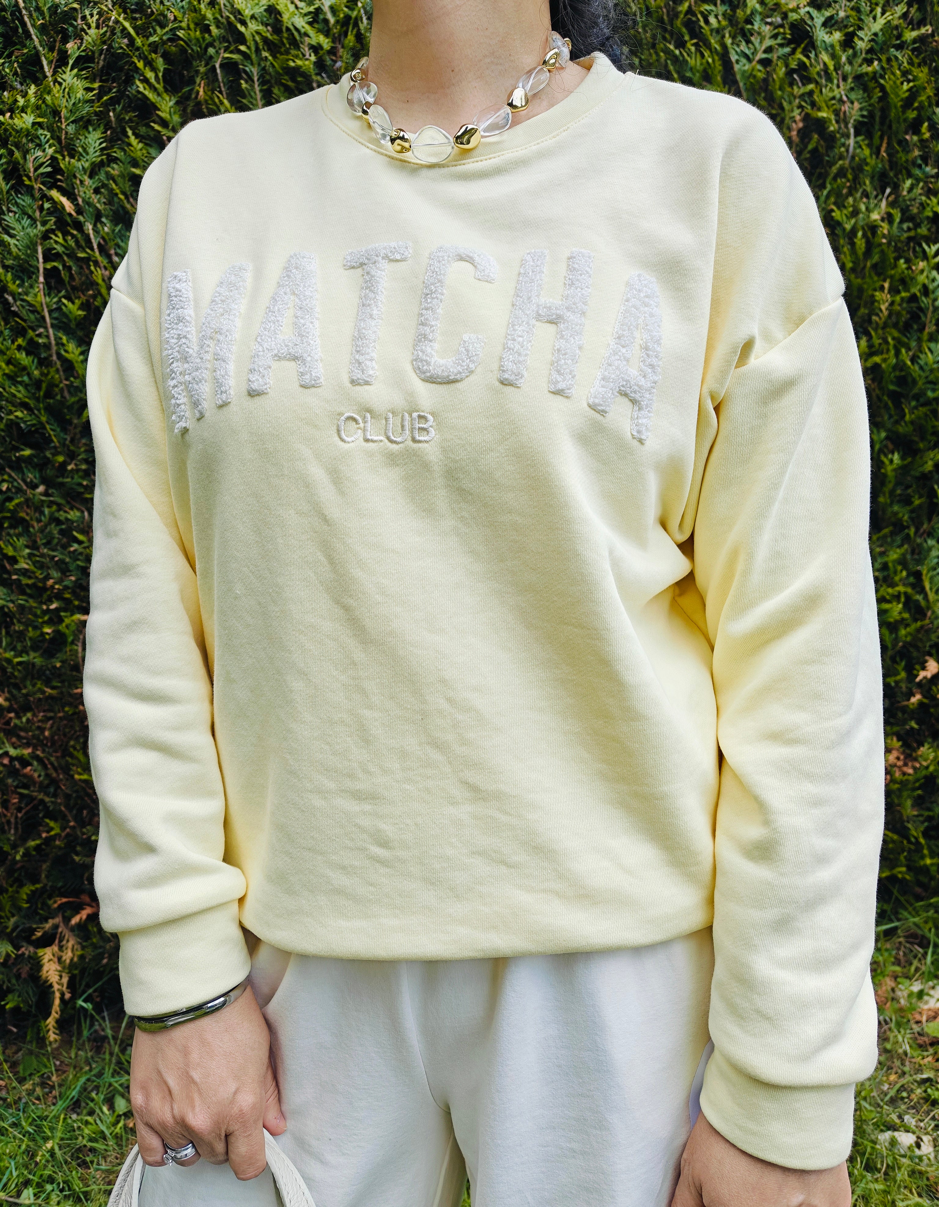 Sweat "Matcha club" jaune beurre