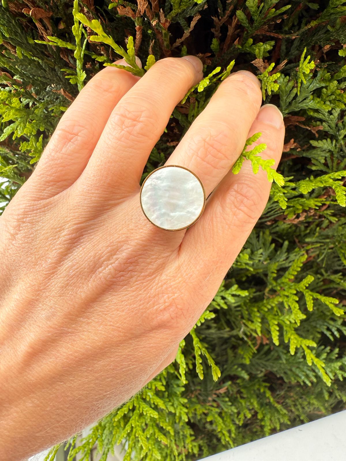 Bague nacre dorée